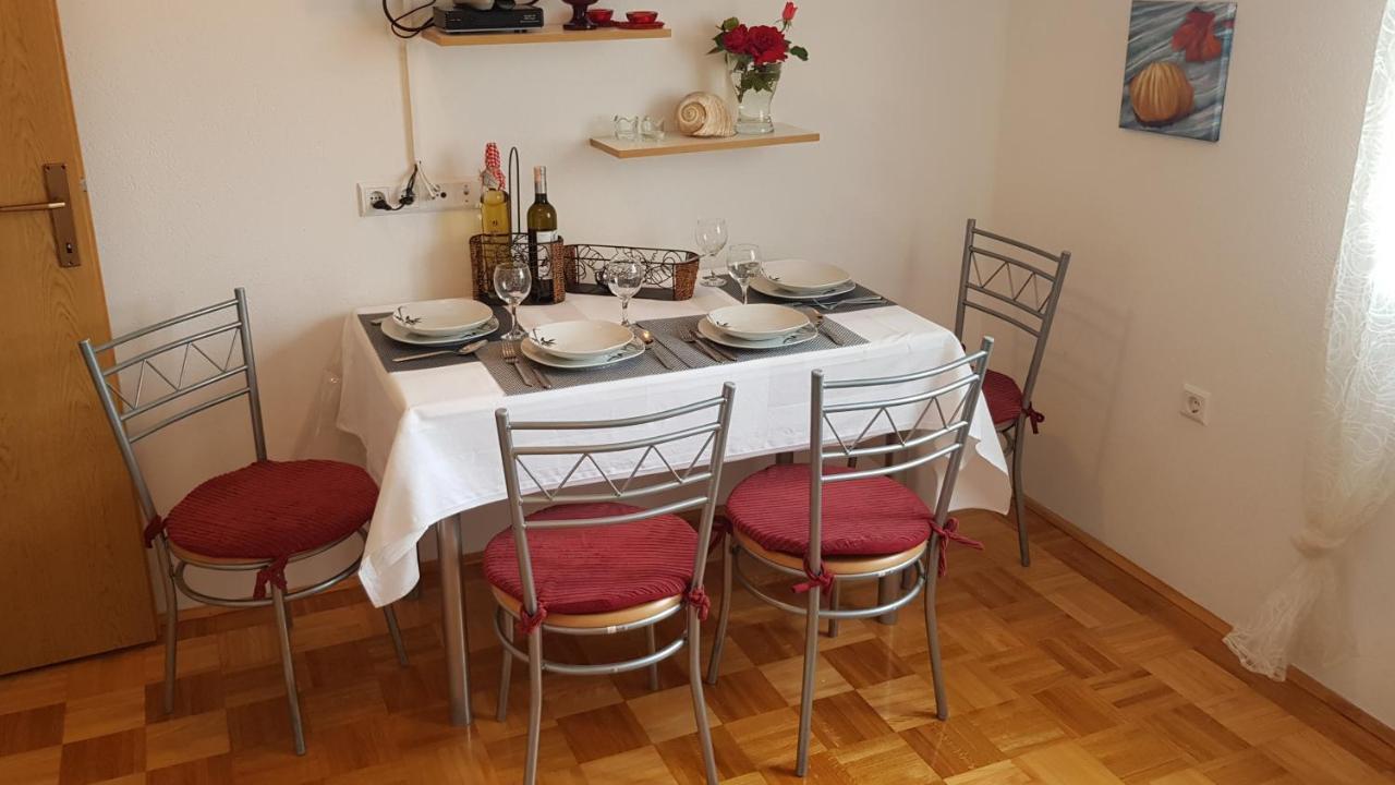 Apartmani Villa Lilliana Tribunj  Bagian luar foto
