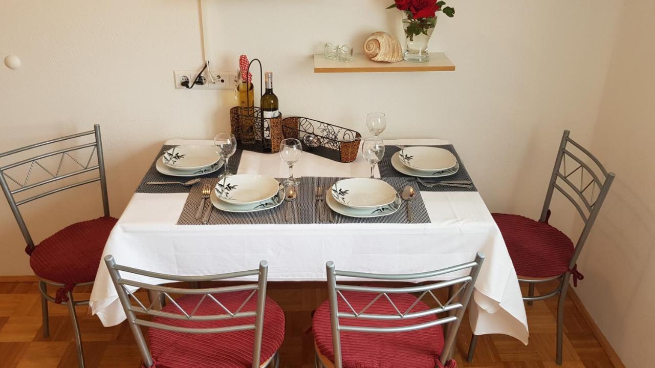 Apartmani Villa Lilliana Tribunj  Bagian luar foto