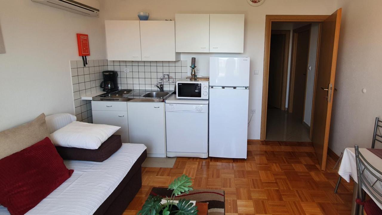 Apartmani Villa Lilliana Tribunj  Bagian luar foto