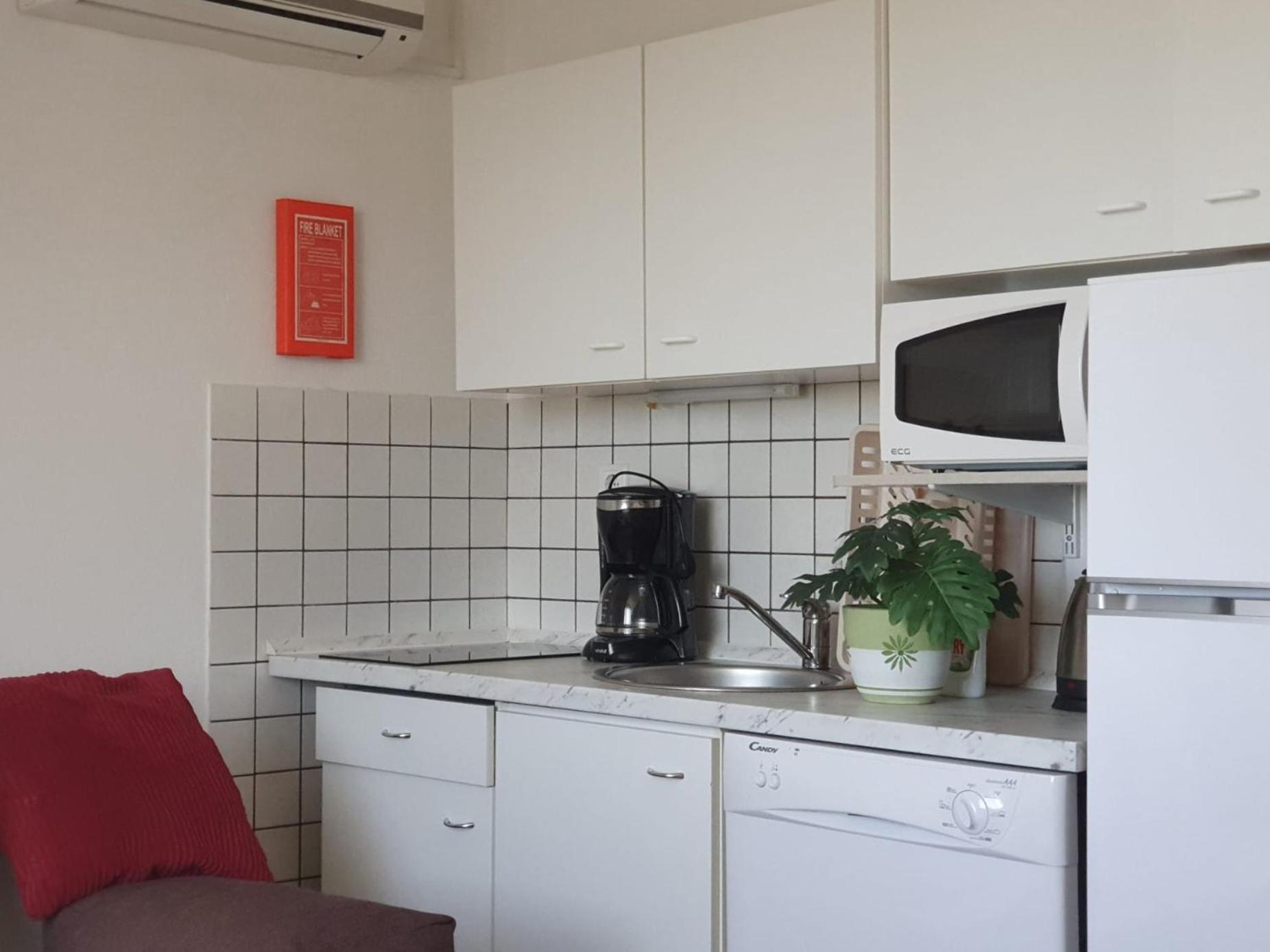 Apartmani Villa Lilliana Tribunj  Bagian luar foto