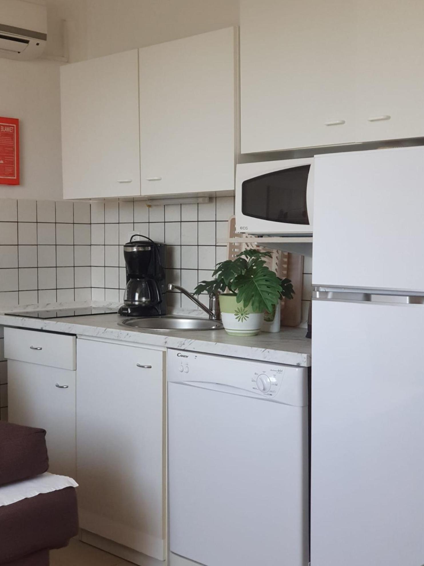 Apartmani Villa Lilliana Tribunj  Bagian luar foto