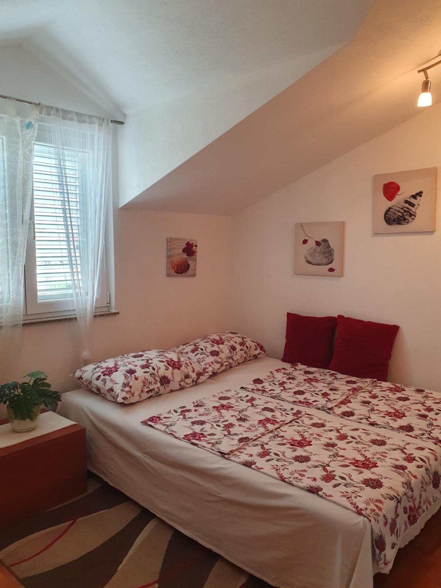 Apartmani Villa Lilliana Tribunj  Bagian luar foto
