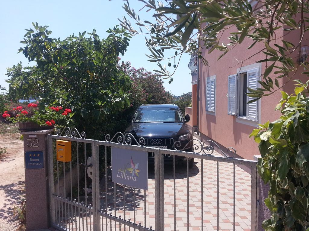 Apartmani Villa Lilliana Tribunj  Bagian luar foto