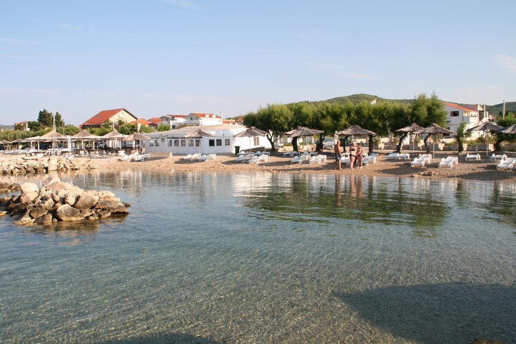 Apartmani Villa Lilliana Tribunj  Bagian luar foto